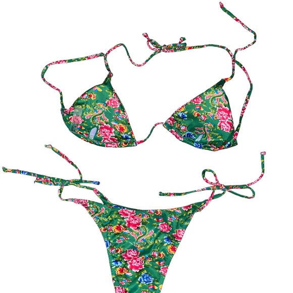 Lisa Monique Swimwear Bikini - Picture 2 of 3